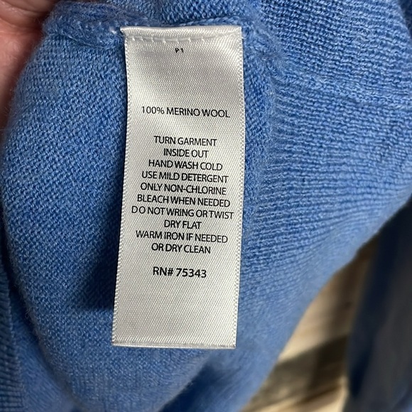 Harrison Davis size large 100% extra fine merino wool v-neck light blue sweater - Picture 5 of 6